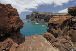 Il panorama di Kahekili's Leap presso il Kaunolu Village, sull'isola di Lanai, alle Hawaii