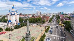 Khabarovsk, la piazza Komsomolskaya e il panorama del centro cittadino, siamo in Russia.