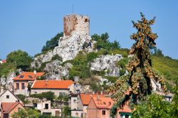 Kozi Hradek a Mikulov, Repubblica Ceca. Questa fortezza ha svolto nel corso del tempo un ruolo di fondamentale importanza nelle rotte di collegamento fra Brno e Vienna - © kaprik / Shutterstock.com ...