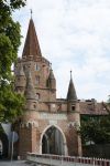 Kreuztor, la porta d'ingresso di Ingolstadt, Germania. Nota anche come Porta della Croce, questo edificio a pianta quadrata venne costruito in muratura nel 1363.
