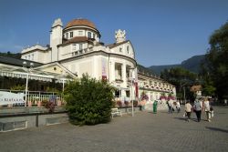 Kurhaus edificio delle terme di Merano - © fritz16 / Shutterstock.com