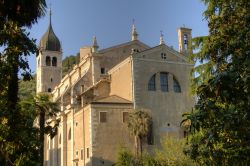 L'antica Cattedrale di Arco in Trentino - © PlusONE / Shutterstock.com