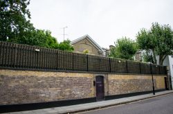 Il Garden Lodge Queen, la casa e studio di registrazione di Freddie Mercury - © Massimo Polimeni / Shutterstock.com