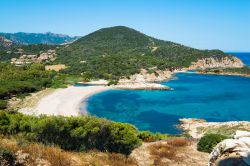 La baia di Chia nel sud della Sardegna