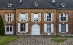 La bella casa Perrier-Jouet in Avenue de Champagne a Epernay, Francia. Questo marchio produce champagne dal 1811 - © Daan Kloeg / Shutterstock.com