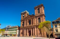 La bella cattedrale di San Cristoforo a Belfort, Francia. Costruita in stile classico, dal 1930 è monumento storico di Francia.
