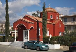 La bella chiesa di Saint Panteleimonas a Limassol, Cipro. Il centro storico di questa cittadina è un susseguirsi di edifici antichi e edifici religiosi. Questa chiesetta, dalla facciata ...