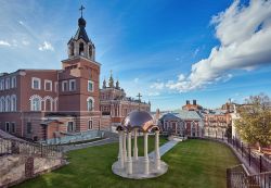 La bella costruzione religiosa di Iversky a Samara, Russia. Di rito ortodosso, sorge difronte alla famosa birreria Zhiguli.
