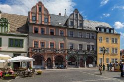 La casa del pittore Lucas Cranach in Market Square, Weimer, Germania. La sua costruzione risale al XVI° secolo ed è uno degli edifici storici della città della Turingia - © ...
