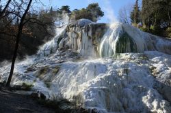 La cascata calcarea detta "Balena Bianca" a Bagni San Filippo