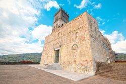 La cattedrale di Barga, Lucca, Toscana. La chiesa è stata edificata in tempi diversi a partire da prima dell'anno 1000.



