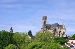 La cattedrale di Limoges, Francia: dedicata a Santo Stefano, queesta maestosa chiesa è monumento storico nazionale dal 1862. La sua costruzione iniziò nel 1273.
