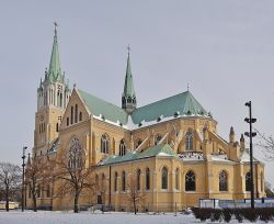 La cattedrale di Lodz fotografata d'inverno con la neve, Polonia.


