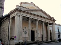 La Cattedrale di San Pietro Apostolo, la chiesa più importante ad Isernia