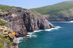 La Cava delle Sirene a Porto Sciusciau isola di Sant'Anticoco