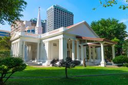 La chiesa armena di San Gregorio l'Illuminato a Singapore:  costruita nel 1835, fu progettata da George Drumgoole Coleman - © 236299501 / Shutterstock.com