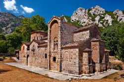 La chiesa bizantina di Porta Panagia vicino al fiume Portaikos in Tessaglia.