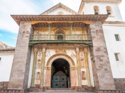 La chiesa di Andahuaylillas, Puno, Perù. Dedicata a San Pedro, questa graziosa chiesetta è nota anche come la Cappella Sistina d'America per via delle sue preziose decorazioni ...