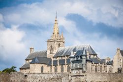 La chiesa di Notre-Dame du cap Lihou, presso la città di Granville, nella regione della Bassa Normandia (Francia) - foto © Wolfgang Zwanzger / Shutterstock.com