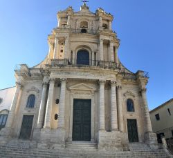 La chiesa di San Bartolomeo in centro a Giarratana in Sicilia  - © Davide Mauro, CC BY-SA 4.0, Wikipedia