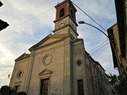 La Chiesa di San Bartolomeo nella frazione di Morrona a Terricciola (Toscana) - © Mongolo1984 - CC BY-SA 3.0, Wikipedia