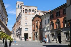 La Chiesa di San Donnino ed uno scorcio del centro di Piacenza - © Nick_Nick / Shutterstock.com