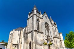 La chiesa di San Giacomo a Cognac, Francia.

