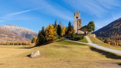 La chiesa di San Gian in Engadina si trova vicino all'aeroporto di Samedan