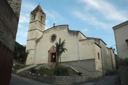 La Chiesa di San Giovanni Battista in centro a Olzai in Sardegna - © Sardu soe, CC BY-SA 3.0, Wikipedia