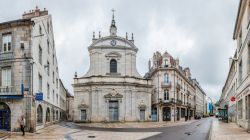 La chiesa di San Maurizio nel centro storico di Besancon, Francia - © Ernst Christen / Shutterstock.com