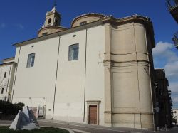 La Chiesa di San Nicola nella cittadina di Orsogna in provincia di Chieti - © Pietro, CC BY-SA 4.0, Wikipedia