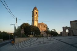 La Chiesa di San Pietro Apostolo del 15° secolo a Tuili in Sardegna - © Bennekom / Shutterstock.com
