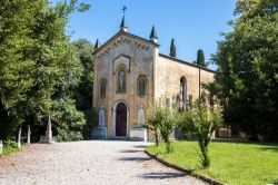 La Chiesa di San Pietro in Vincoli nella vicina San Martino: anche qui si trova  un Ossario dei caduti della battaglia risorgimentale