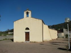 La Chiesa di San Timoteo a Benetutti, Provincia di Sassari - © acrissantu - CC BY-SA 4.0, Wikipedia