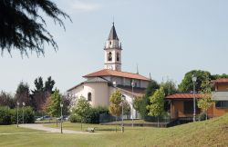 La chiesa di Santa Margherita a Cadrezzate di Varese, Lombardia