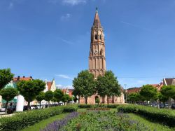 La chiesa di St. Jodok a Landshut, Baviera, Germania.  