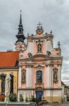 La chiesa francescana in stile barocco nlla città di Sankt Polten, Austria.
