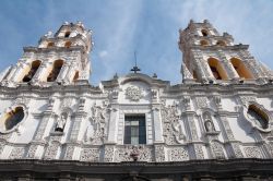 La chiesa gesuita della Compania a Puebla, Messico. Chamato anche Espiritu Santo, questo edificio religioso ospita al suo interno la tomba di una principessa asiatica del XVII° secolo venduta ...