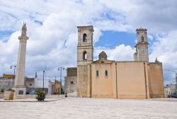 La chiesa Madre di .Martignano (Santa Maria dei Martiri) in Piazza della Repubblica