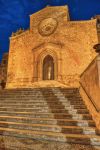 La Chiesa Matrice di Costunaci, provincia di Trapani, Sicilia,  fotografarta alla sera