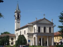 La Chiesa Parrocchiale di Cornaredo in Lombardia - © Bele92, CC BY 3.0, Wikipedia