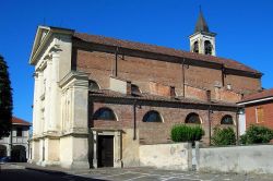 La Chiesa Parrocchiale di Parona in Lombardia  - © Alessandro Vecchi - CC BY-SA 3.0, Wikipedia