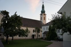 La Chiesa Parrocchiale Evangelista di Bernstein  in Austria - © Ufoao - CC BY-SA 3.0 at, Wikipedia