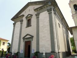 La Chiesa parrocchiale in centro al borgo di Albareto dell'Emilia Romagna - © Davide Papalini - CC BY-SA 3.0 - Wikipedia