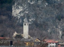La Chiesa principale di Zambana in Trentino  - © Llorenzi, CC BY-SA 3.0, Wikipedia