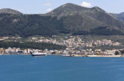 La citta di Igoumenitsa, il porto principale ...
