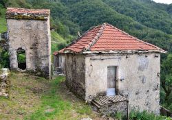 La città fantasma di Lavazzuoli in Liguria, siamo in Valbrevenna