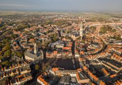 La città olandese di Middelburg vista dall'alto: questa località vanta ben 1200 edifici tutelati molti dei quali sapientemente restaurati.
