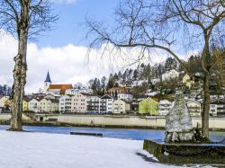 La città universitaria di Passau, Germania, vista in inverno. Rinomata per gli studi in economia, legge, scienze umane e informatica, l'università cittadina accoglie circa ...
