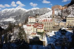 La cittadina austriaca di Bad Gastein nelle Alpi in inverno.
